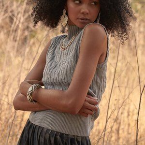 GREY RIBBED TURTLENECK VEST